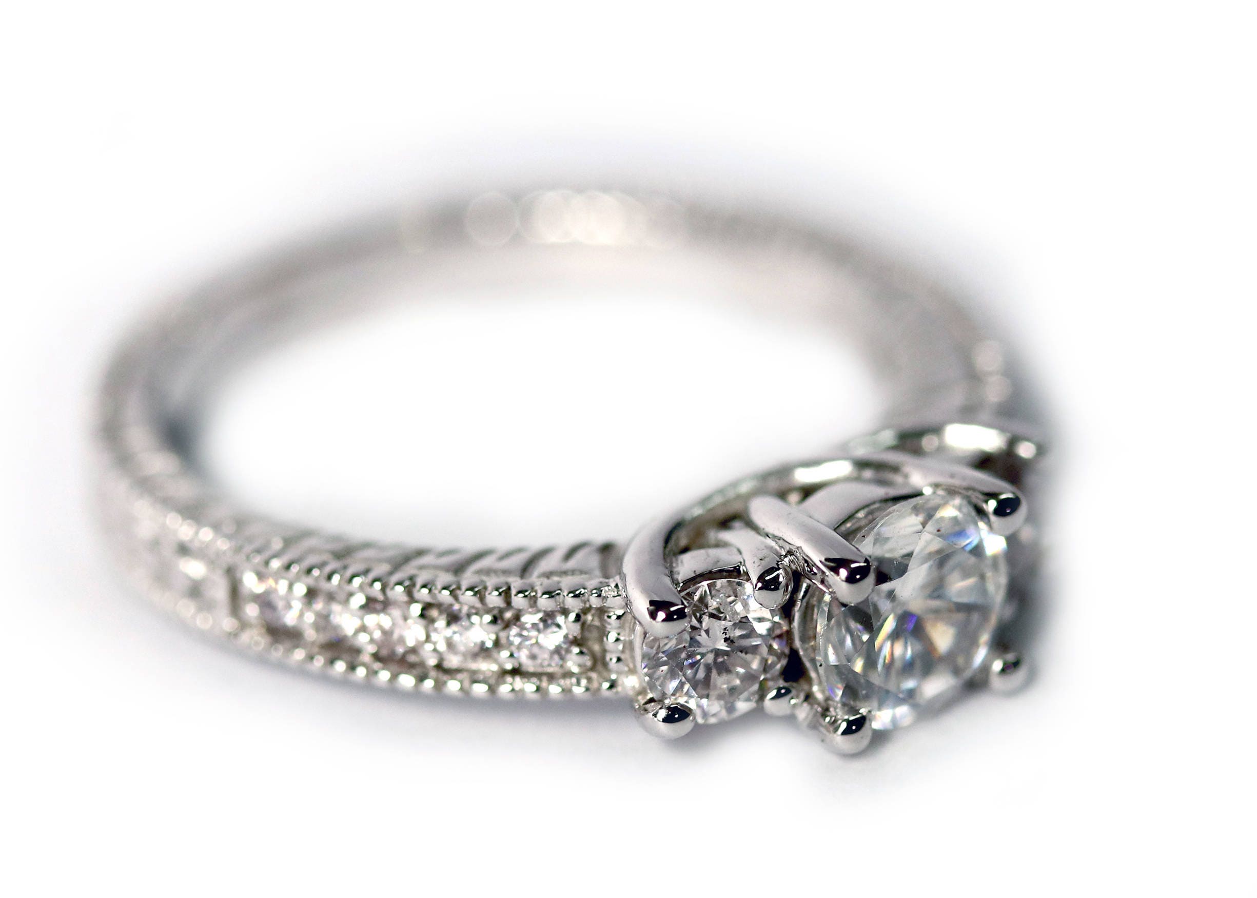 14K White gold engraved Engagement Ring, 0.91ct tw diamonds, White diamond center, light pink sides