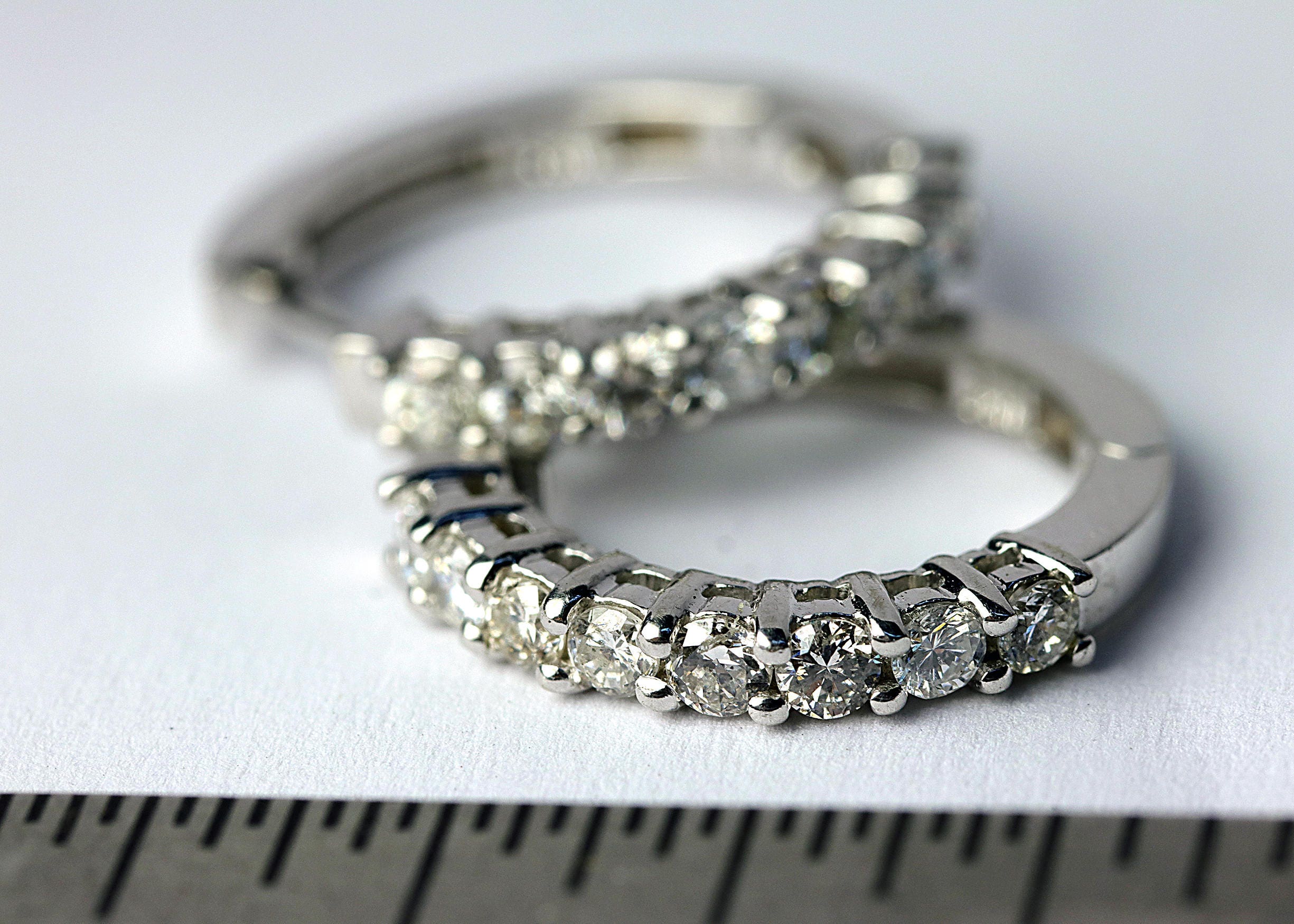 14K White gold Hoop Earring, 0.75ct diamonds