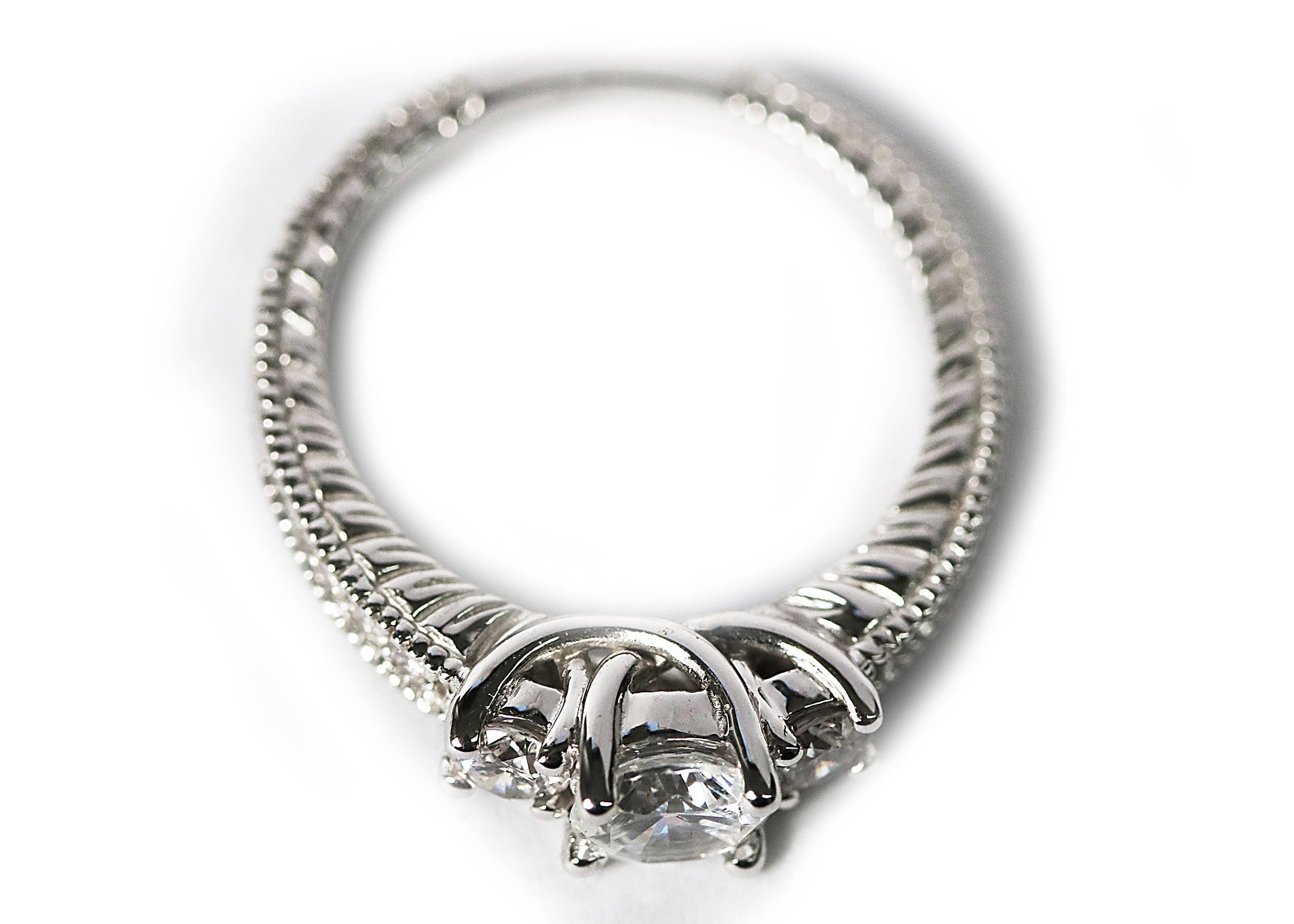 14K White gold engraved Engagement Ring, 0.91ct tw diamonds, White diamond center, light pink sides